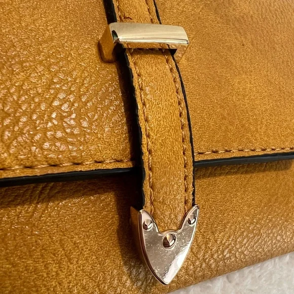 Yellow Wristlet with Detachable Strap - Picture 5 of 6